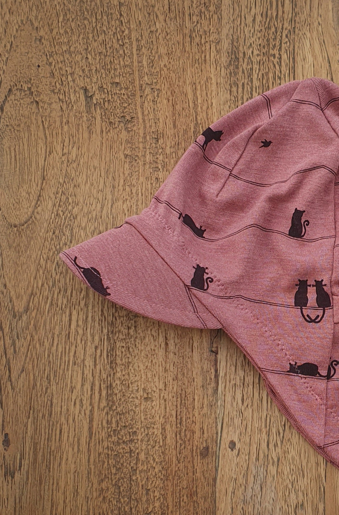 Sonnenhut Add-On Muster auf rosa, lila, pink