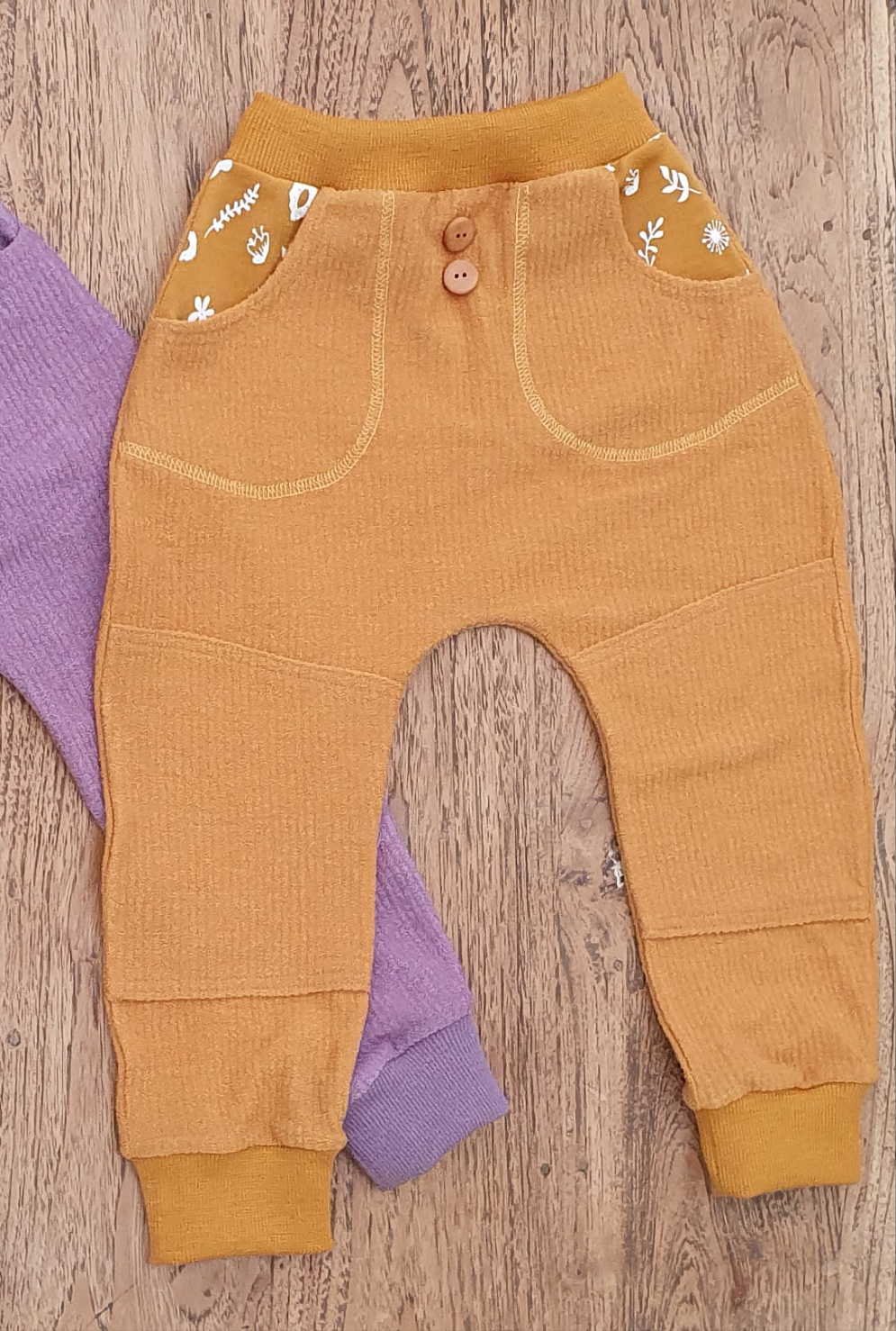 Jogginghose mit gemusterer Tasche